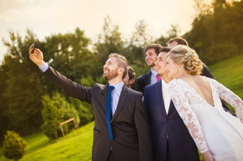 chụp ảnh cho lễ cưới, chụp ảnh ph&ugrave; rể, ảnh ph&ugrave; rể, ảnh ph&ugrave; rể cười đ&ugrave;a, ảnh ph&ugrave; rể đẹp nhất, &yacute; tưởng cho album ảnh cưới