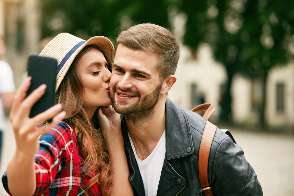 để c&oacute; một cuộc h&ocirc;n nh&acirc;n hạnh ph&uacute;c, l&agrave;m sao để c&oacute; một cuộc h&ocirc;n nh&acirc;n hạnh ph&uacute;c, hạnh ph&uacute;c trong h&ocirc;n nh&acirc;n, duy tr&igrave; một cuộc h&ocirc;n nh&acirc;n hạnh ph&uacute;c, gia tăng sự hạnh ph&uacute;c trong mối quan hệ, h&ocirc;n nh&acirc;n hạnh ph&uacute;c dựa v&agrave;o điều g&igrave;, l&agrave;m sao để x&acirc;y dựng một gia đ&igrave;nh &ecirc;m ấm