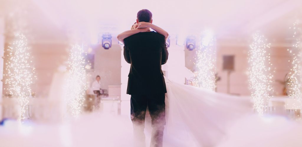 20-bai-nhac-tre-dam-cuoi-bat-hu-3.jpg (39 KB)