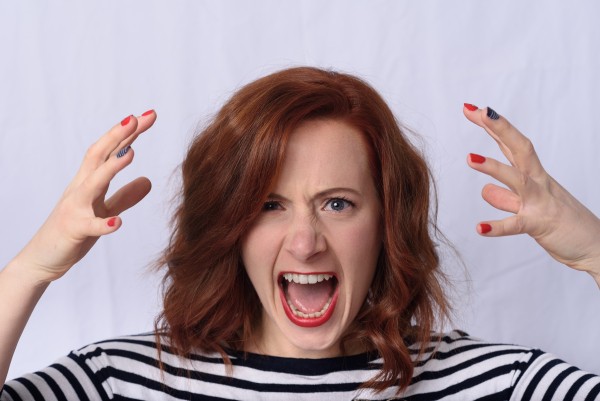 Làm thế nào để đối phó khi bạn gái hay hờn dỗi ?